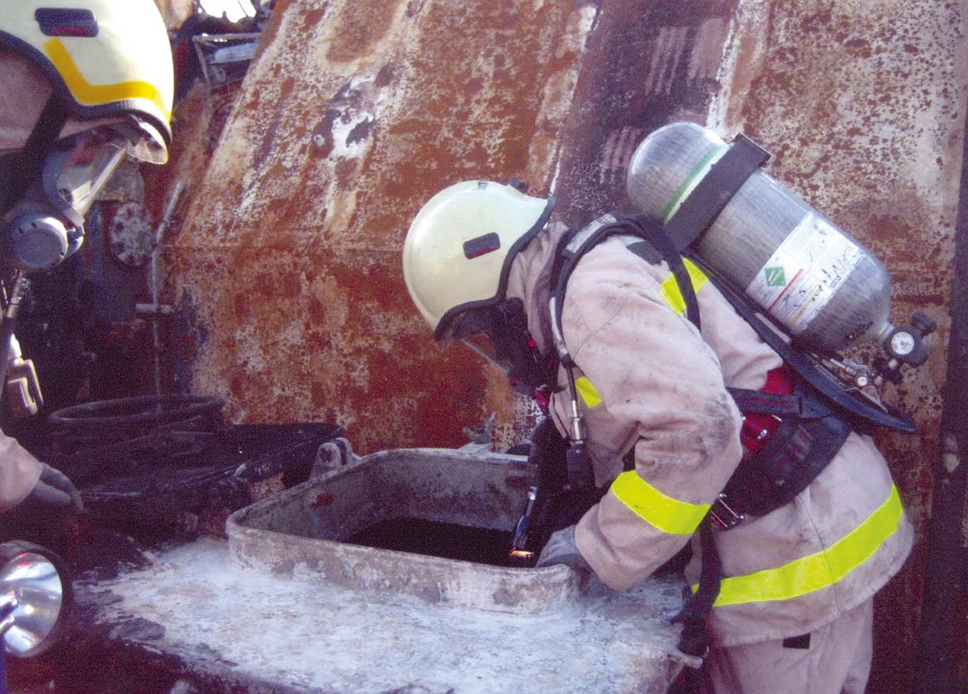 Combate de incendio en reparticiones